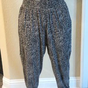 H&M - Elastic Waist Pants